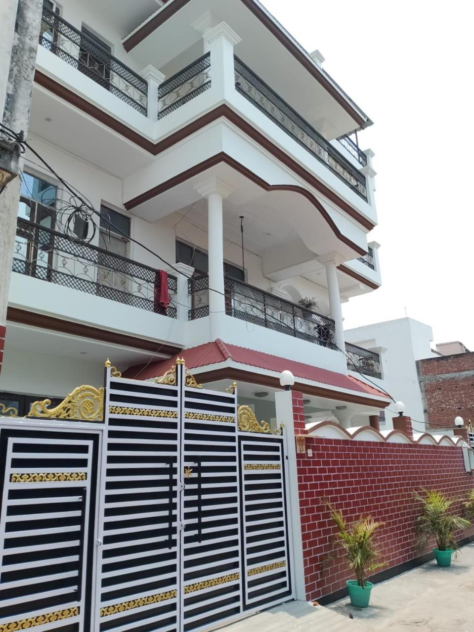Varuna Palace Varanasi , Near Mandir & Ghat'S Exterior photo
